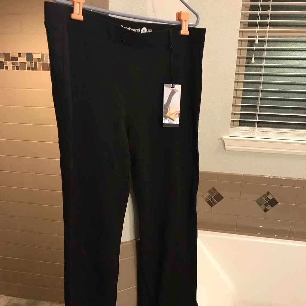 Never been worn work yoga pants
